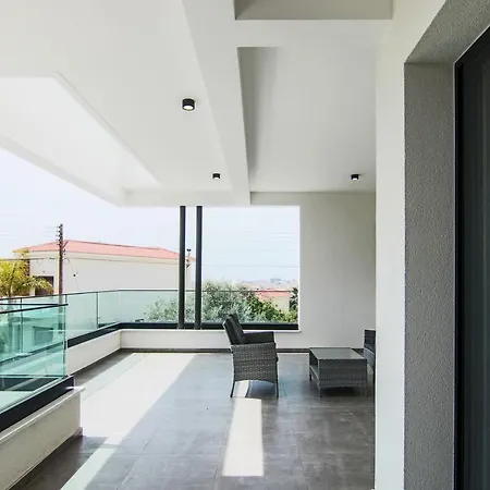 Phaedrus Living: View Anna 101